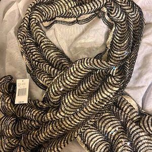 NWT’s, Cejon Wrap/Shawl,Absolutely Gorgeous! Ivory&Black Sequined,w/Scallopd edg